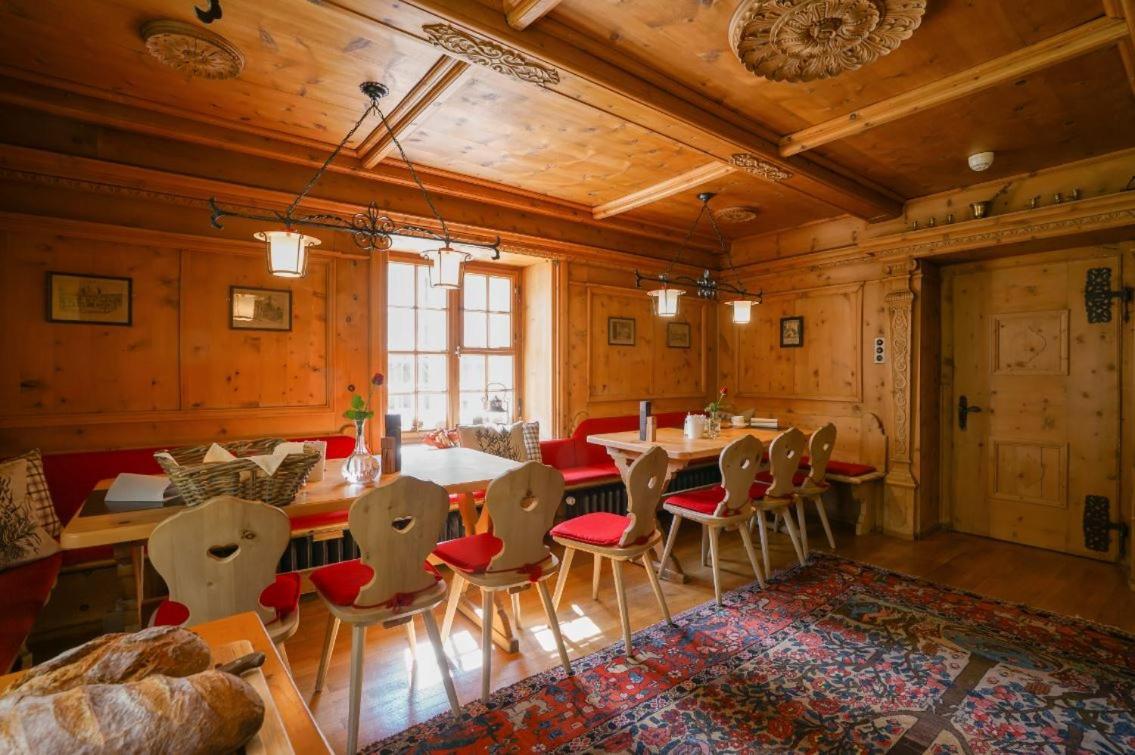 Gasthaus & Hotel Berninahaus Pontresina Exterior photo